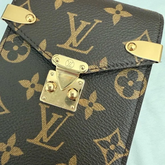 Louis Vuitton Tan and White Tag - Picture 8 of 11